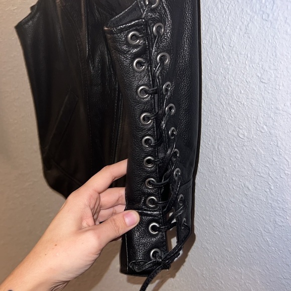 WOMENS FIRST CLASSICS REAL LEATHER VEST SIZE LARGE - Picture 6 of 6